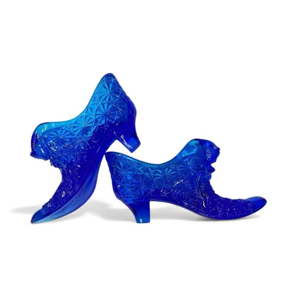 Fenton Olde Virginia blue glass shoe pair